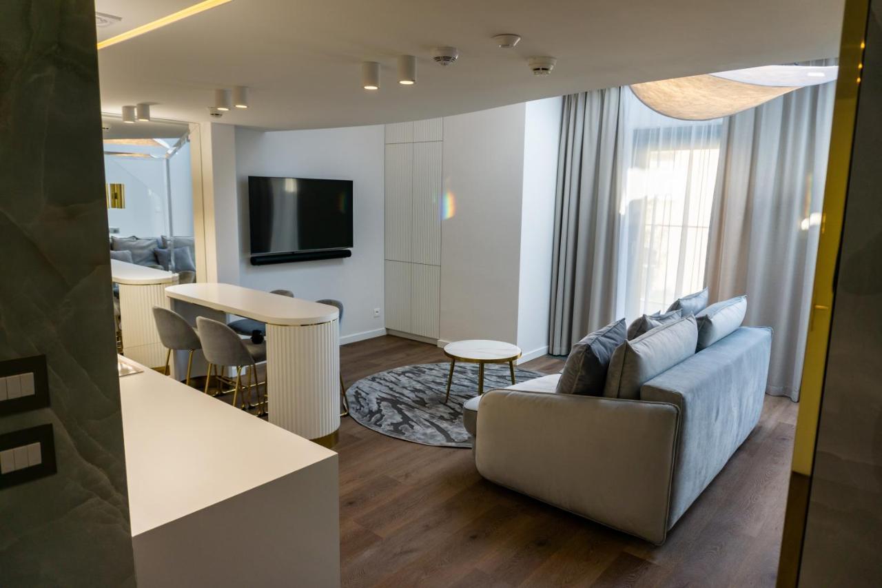Monte 27 Lux
